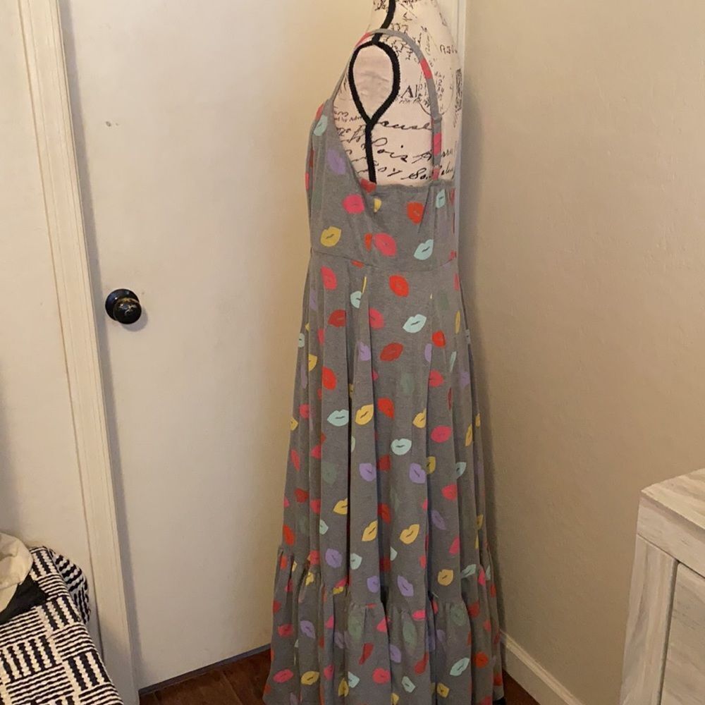 Torrid Gray Multi Color Lip Print Maxi Dress Contemporary Feminine Boho - Picture 6 of 16